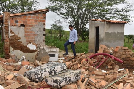 Em reunião com ministro Rogério Marinho, João Roma pede reconstrução de casas em Coronel João Sá