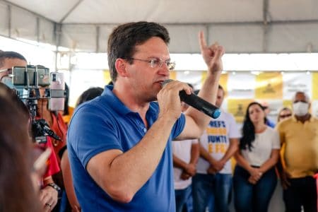 Roma acusa governo do PT de não respeitar a liberdade de pensamento de professora
