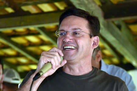 Roma anuncia redução de 80% dos impostos sobre óleo diesel na Bahia se for eleito
