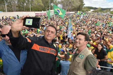 Grande comício em Conquista mostra força de Bolsonaro e Roma na Bahia