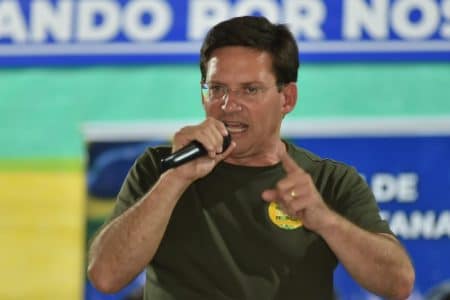 Roma diz que Neto corre do pau quando o debate é com ele