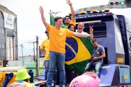 Roma chega ao dia das eleições confiante em sucesso nas urnas